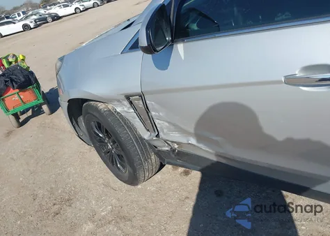 2015 Cadillac Srx Luxury Collection z USA, uszkodzony, nr VIN 3GYFNBE38FS580457